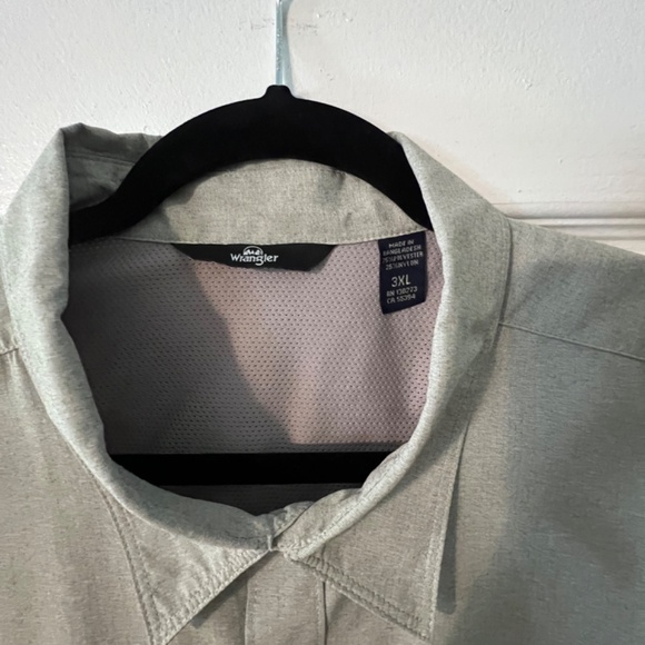 Wrangler Men’s Button Up Short Sleeve Shirt - Picture 3 of 3